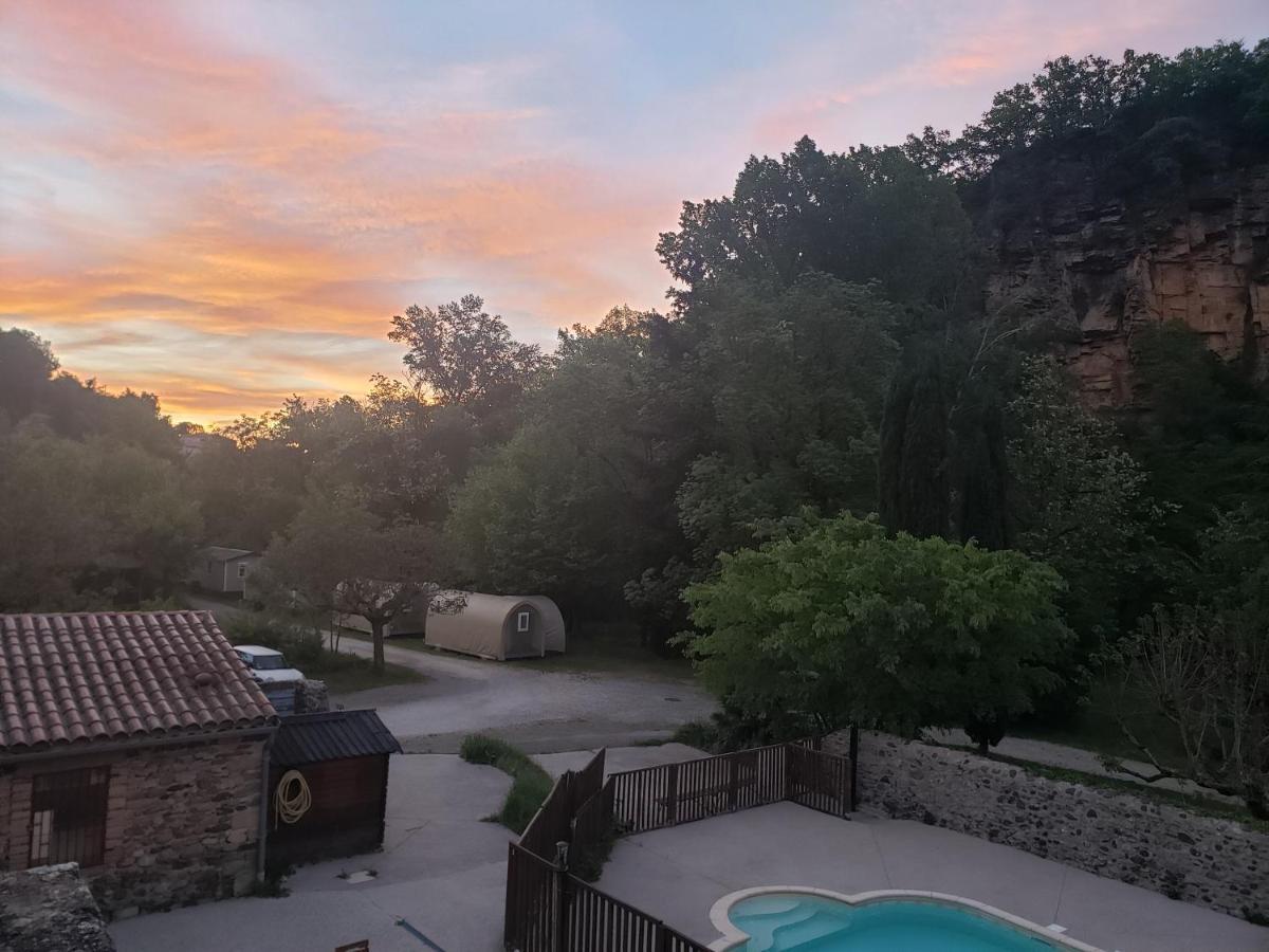 Le Moulin D'Onclaire Camping Et Chambres D'Hotes Coux Buitenkant foto