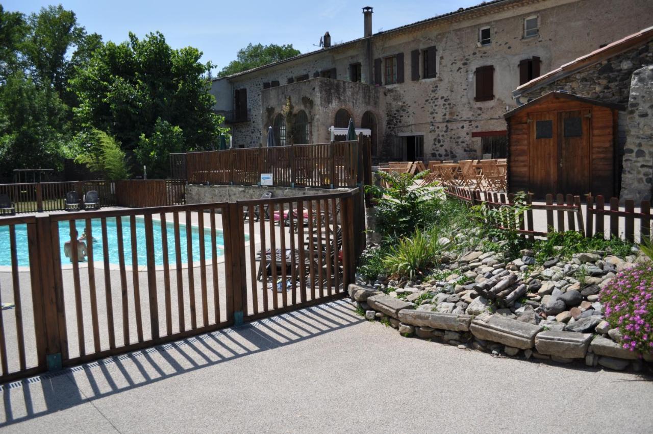 Le Moulin D'Onclaire Camping Et Chambres D'Hotes Coux Buitenkant foto